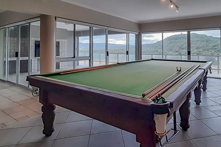 5 Bedroom Property for Sale in Kingfisher Creek Western Cape